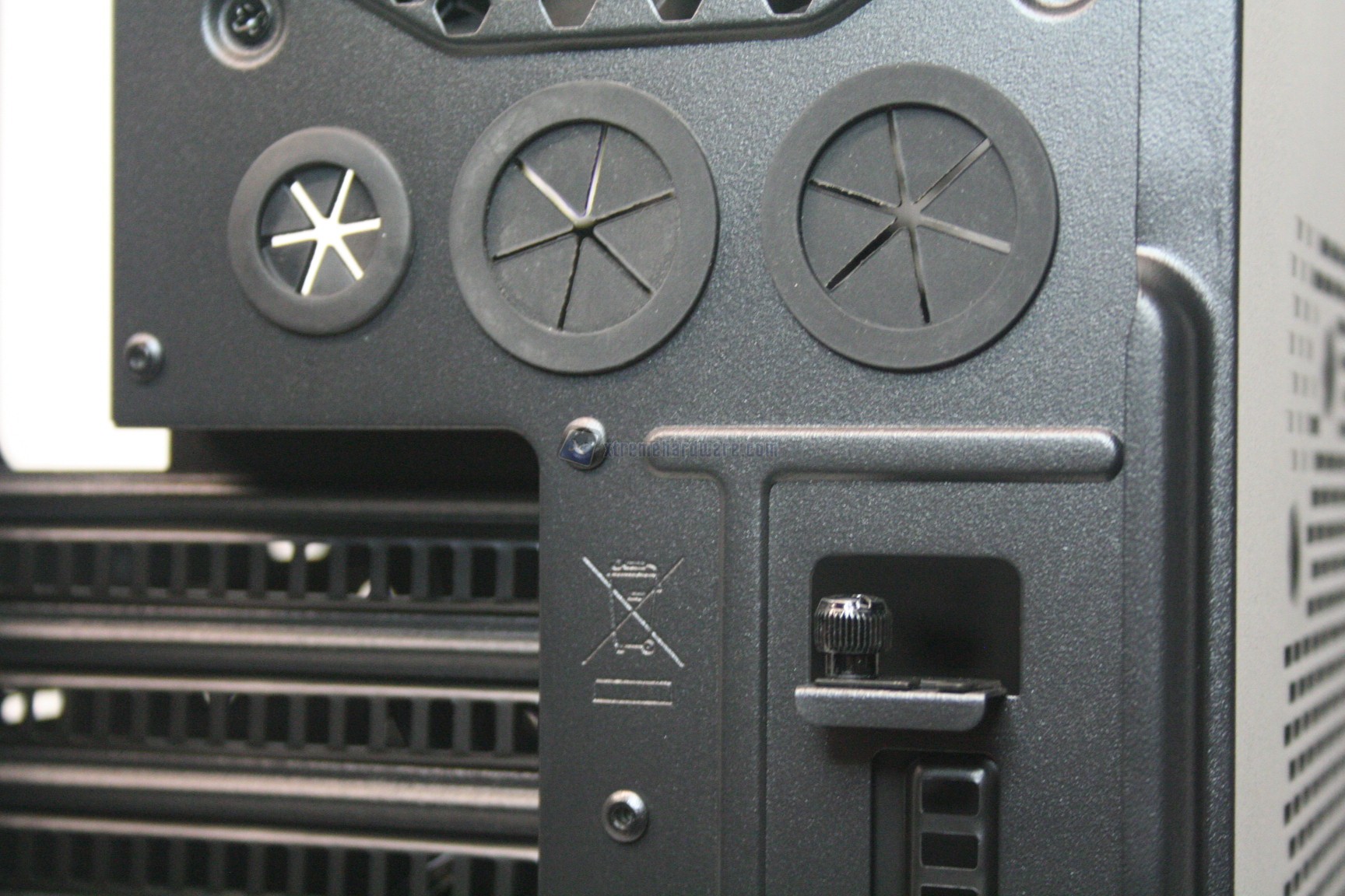 00029 CM690 III