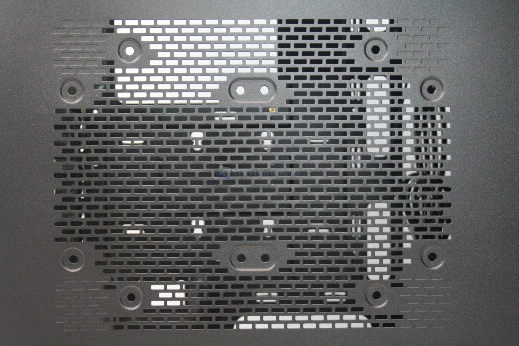 00032 CM690 III